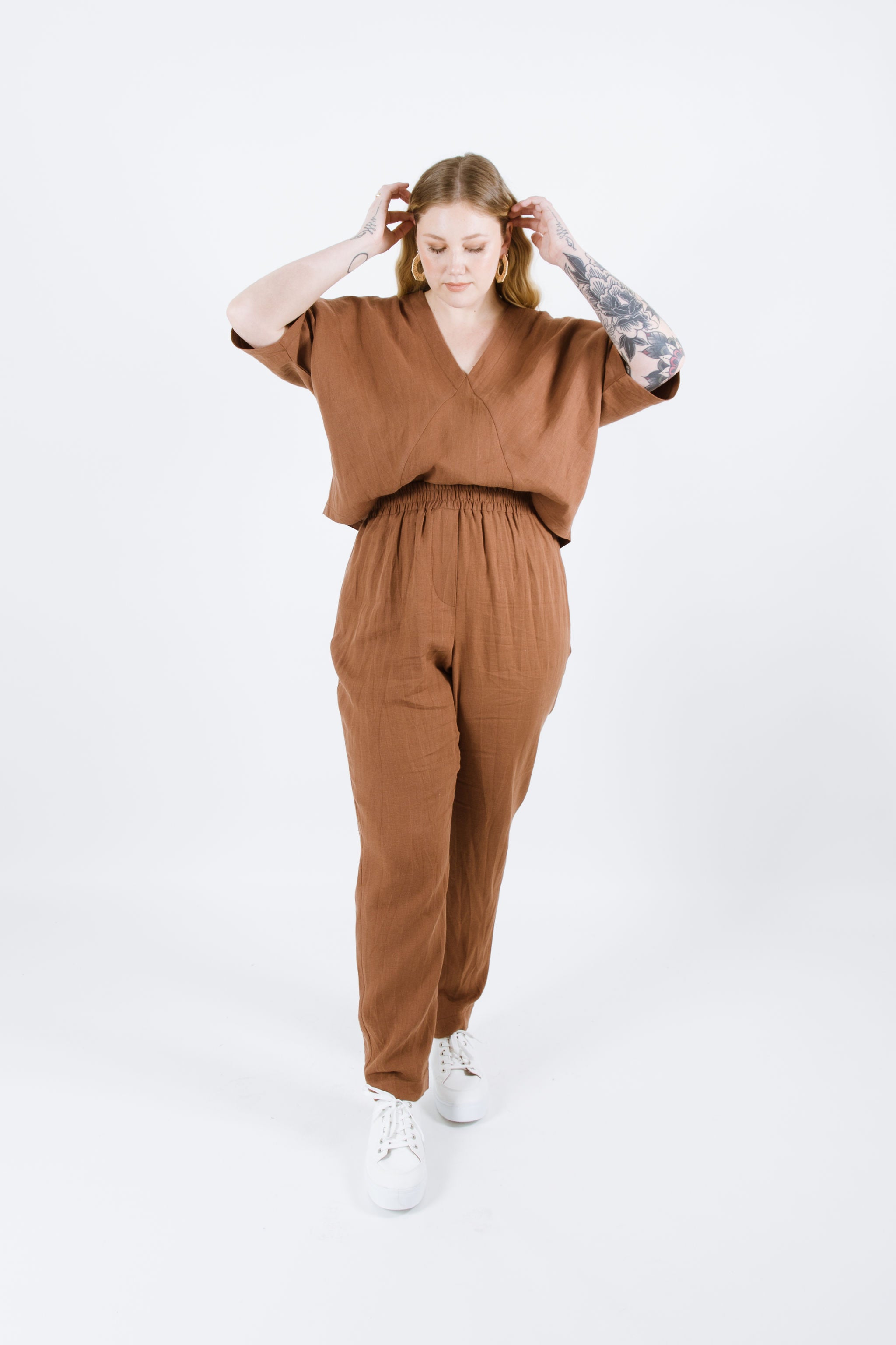 Pinnacle Curve Top / Sweater