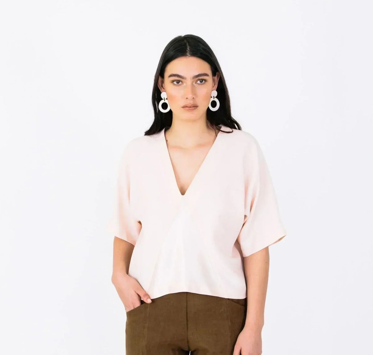 How to raise the V neck on the Pinnacle Top